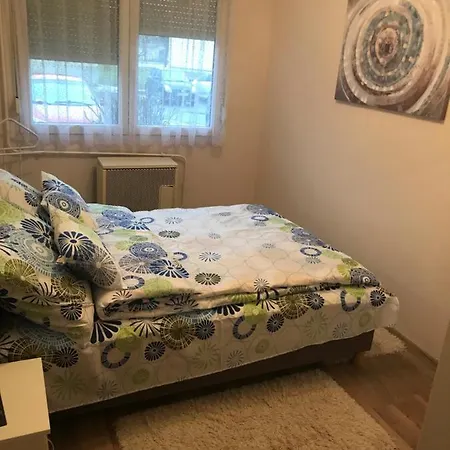 Menta Apartman Szolnok Esterno foto